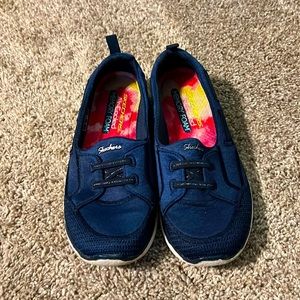Women sketchers size 7.5 navy with the air cold memory foam